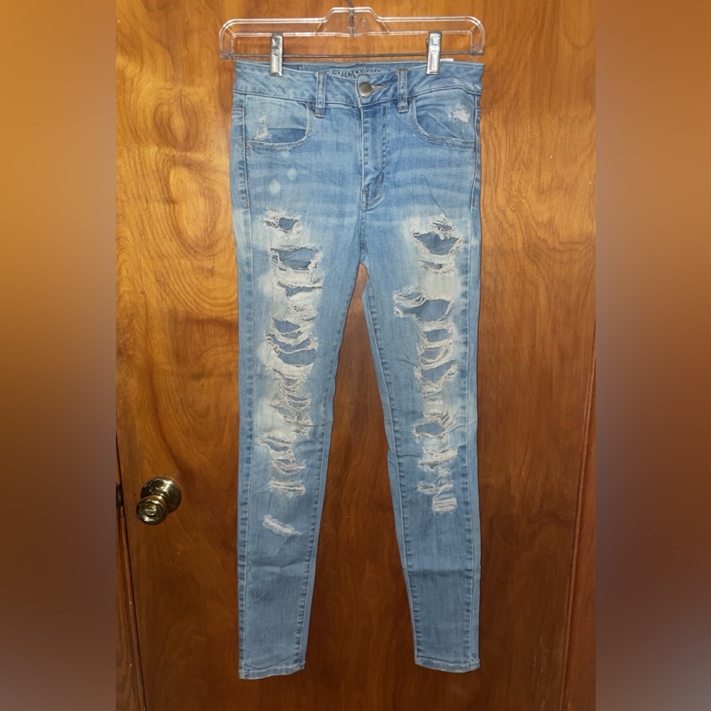 American eagle ripped jeans